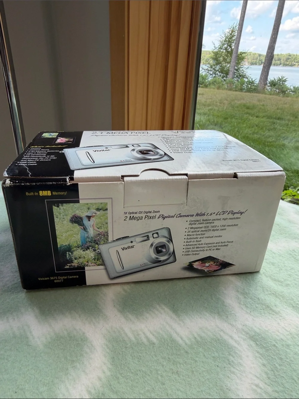 New Vivitar Silver 2.0MP Vintage Digital Camera with Accessories and 512 MB Card